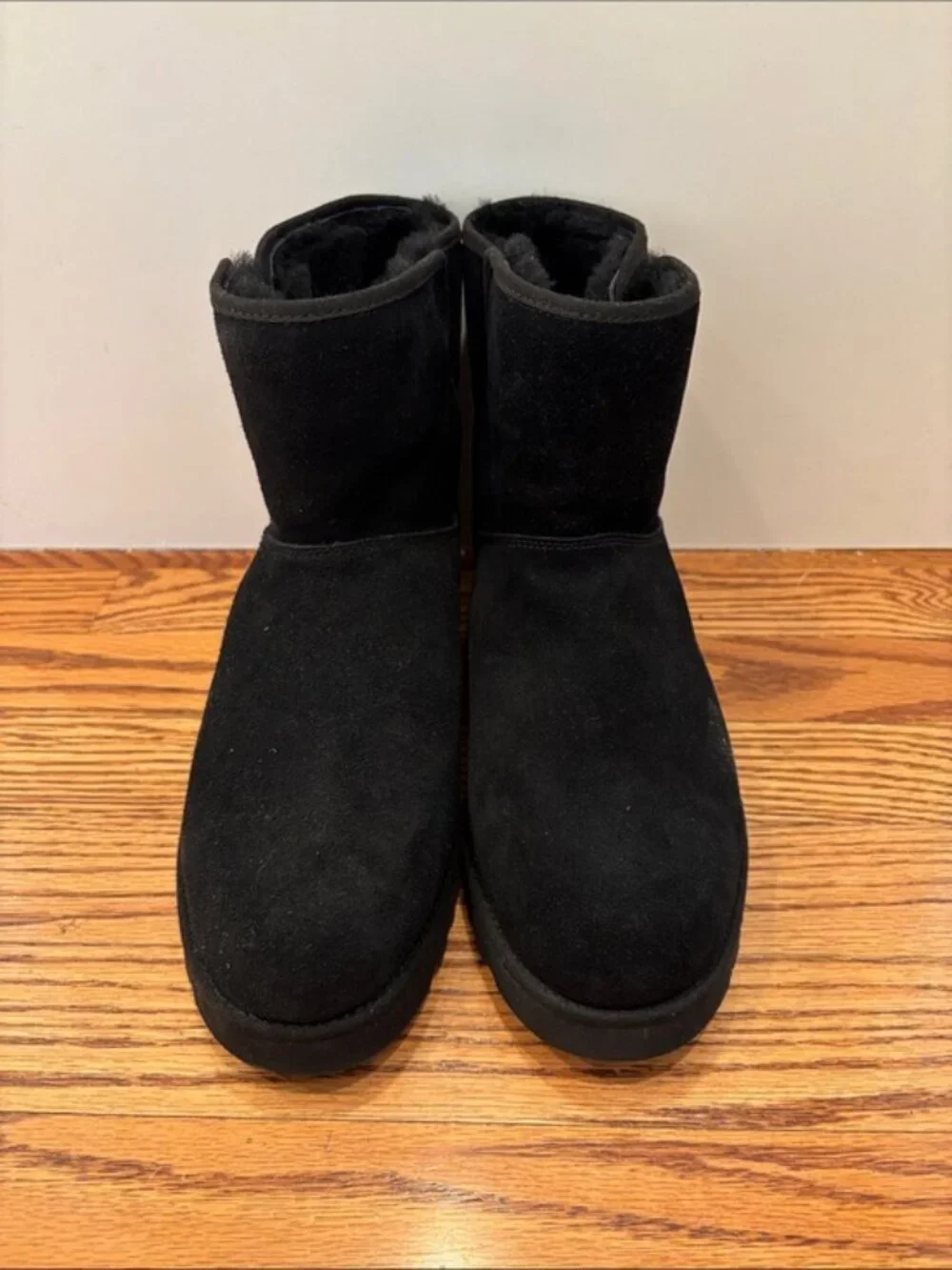 UGG Cory II Mini Boots – Black – Size 10 NEW
